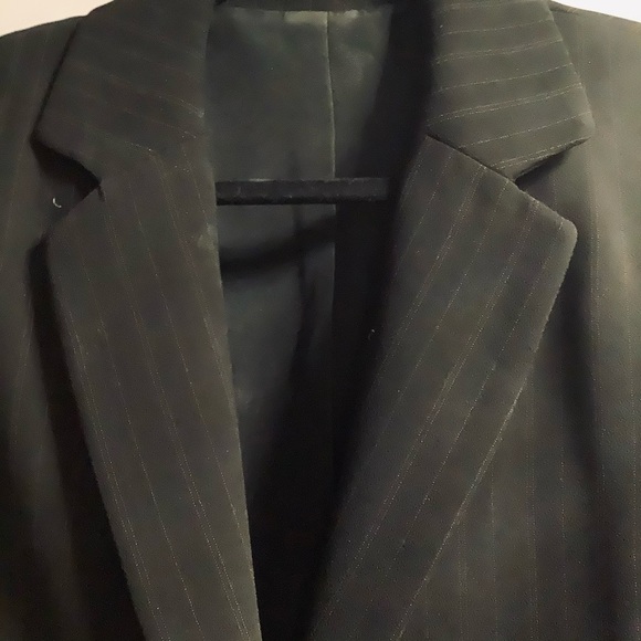 Professional Tailored Blazer, Black Pinstripe 12P - Picture 4 of 8